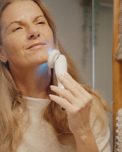 GlowWave™ Induction Skin Perfector